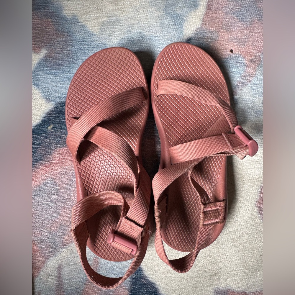 Women’s Clay Chaco’s Size 7